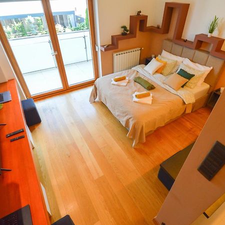 נובי סאד Spacious Studio Park City מראה חיצוני תמונה